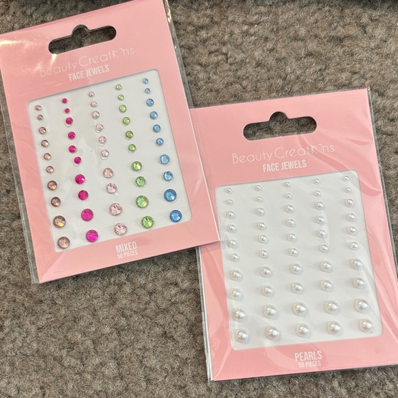 Strong Woman Beauty Bundle NARS, Clarins, Buxom, and more. - Picture 2 of 14